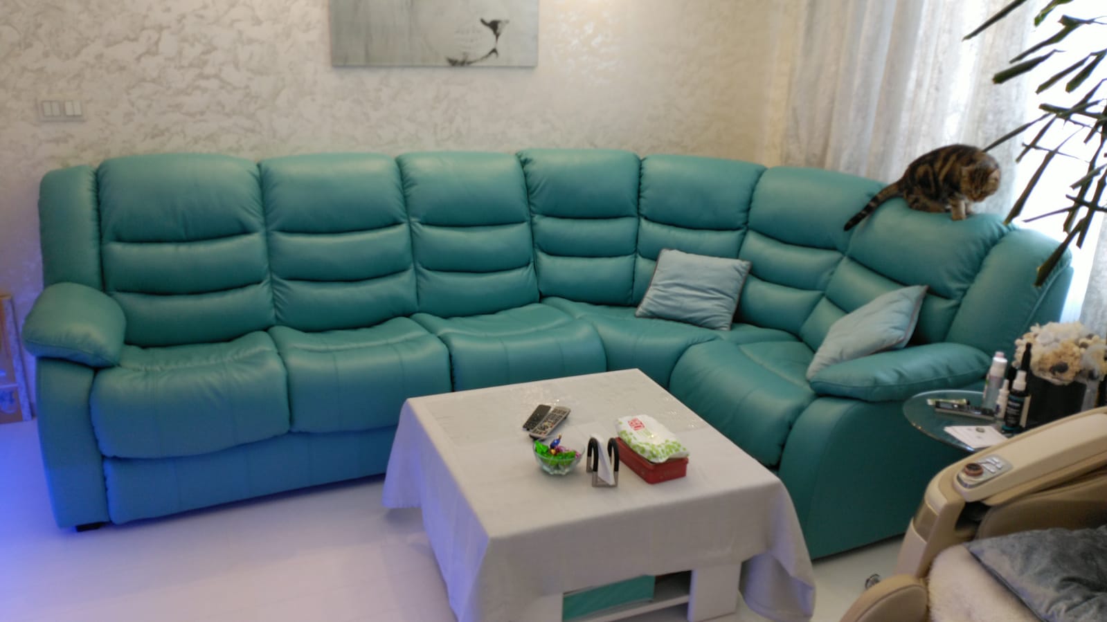 Перетяжка дивана на дому. Звездная