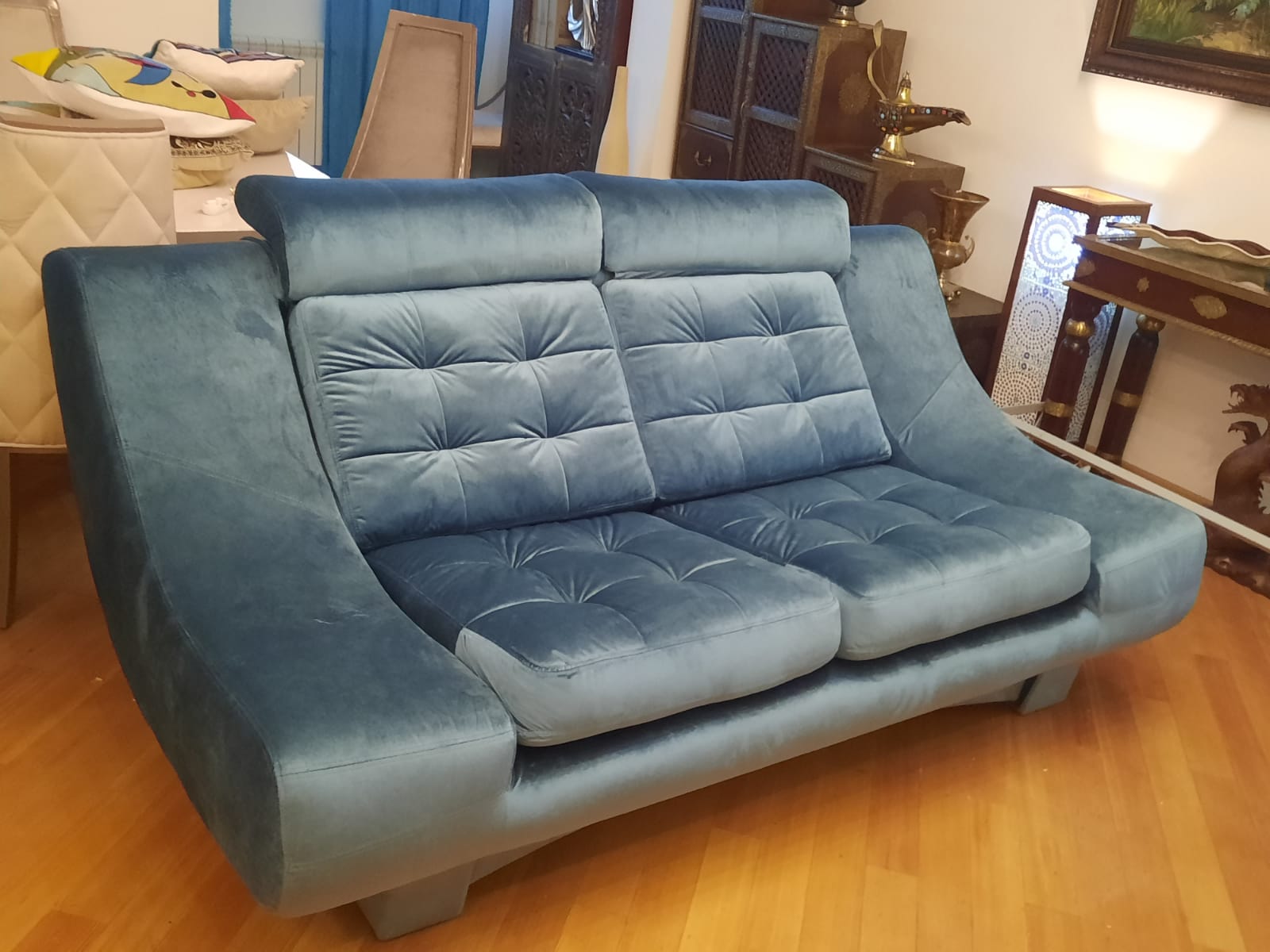 Обивка дивана на дому. Звездная